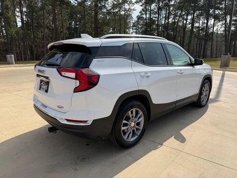 Used 2022 GMC Terrain SLT image 5