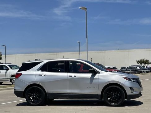 Used 2020 Chevrolet Equinox LT w/ Sport Edition FWD image 3