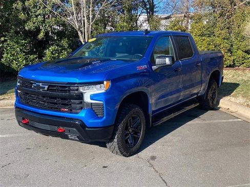 Used 2022 Chevrolet Silverado 1500 LT Trail Boss w/ LT Trail Boss Premium Package image 3