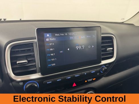 Used 2026 Hyundai Venue SE image 14