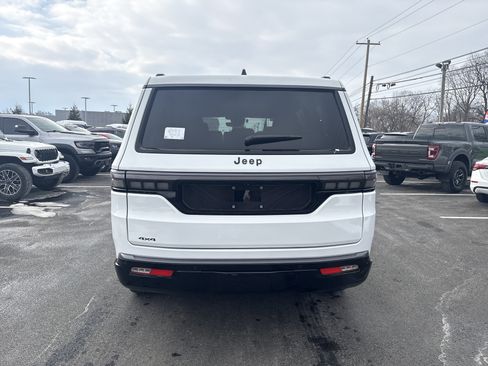 New 2026 Jeep Grand Wagoneer Limited w/ Convenience Group I AWD/4WD image 5