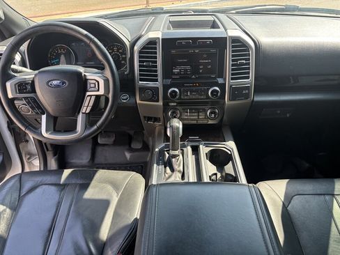 Used 2015 Ford F150 Platinum w/ Equipment Group 701A Luxury AWD/4WD image 29