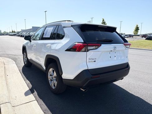Used 2022 Toyota RAV4 XLE FWD image 6
