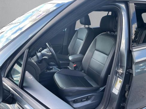Used 2021 Volkswagen Tiguan SE R-Line FWD image 27