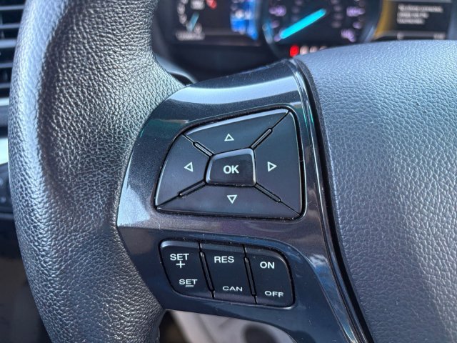 Used 2017 Ford Explorer XLT w/ Equipment Group 201A AWD/4WD image 23