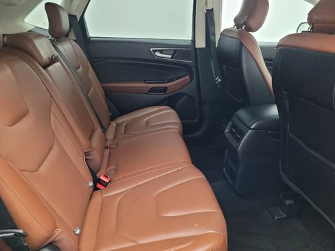 Used 2018 Ford Edge Titanium w/ Equipment Group 301A FWD image 19