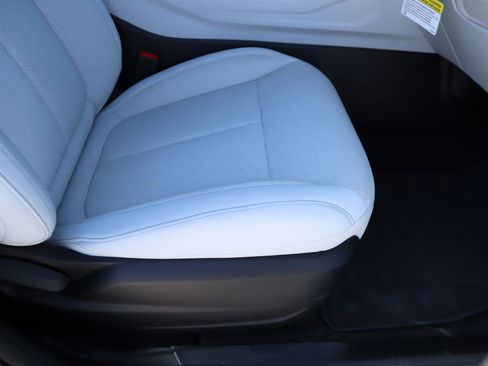 New 2026 Jeep Cherokee Laredo image 12