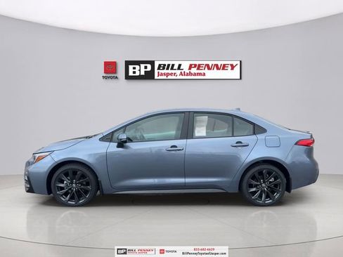 New 2026 Toyota Corolla SE image 2