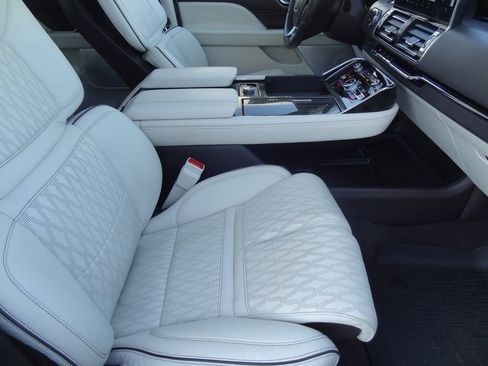 Used 2023 Lincoln Navigator L Black Label image 29