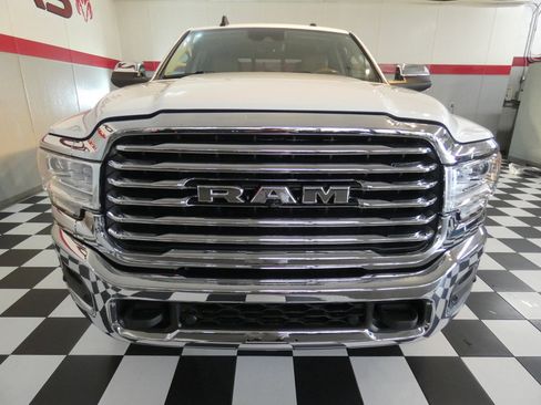 Used 2021 RAM 2500 Limited AWD/4WD image 2