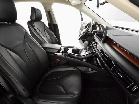 Used 2022 Lincoln Nautilus Reserve w/ Class II Trailer Tow Package image 12