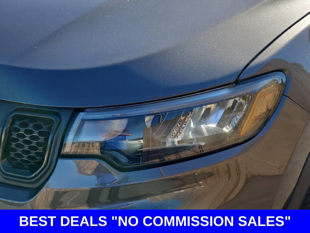 Used 2023 Jeep Compass Latitude w/ Sun and Sound Group AWD/4WD image 32