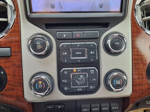 Used 2014 Ford F250 King Ranch w/ King Ranch w/Chrome Package image 23