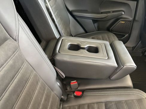 New 2025 Mitsubishi Outlander SE image 28