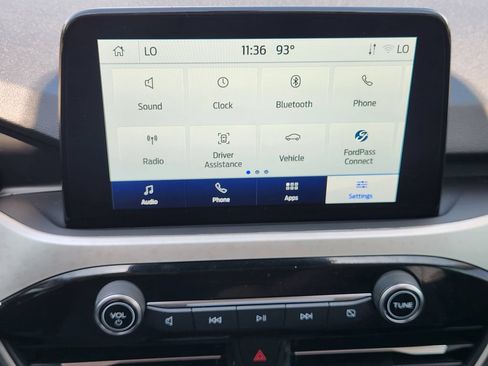 Used 2022 Ford Escape SE w/ SE Sport Appearance Package FWD image 16