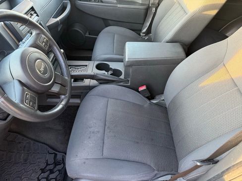 Used 2012 Jeep Liberty Sport w/ Popular Equipment Group image 20