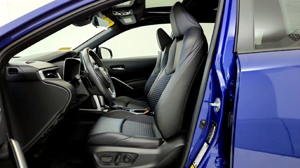 Certified 2024 Toyota Corolla Cross AWD Hybrid w/ Convenience Package image 25