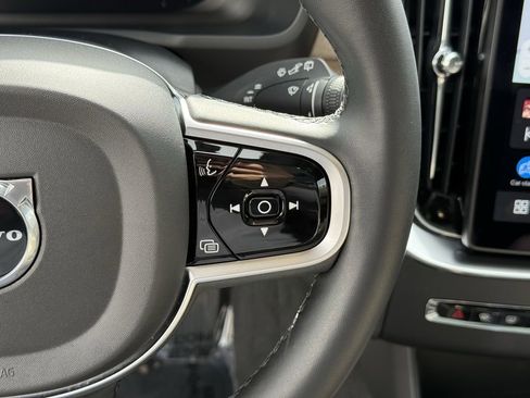 Certified 2025 Volvo XC90 B5 Plus image 24