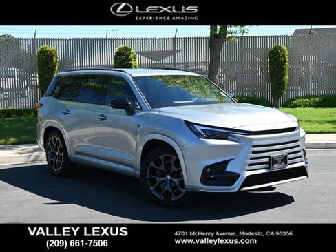 New 2026 Lexus TX 500h AWD image 1