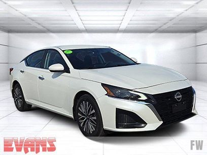 Used 2023 Nissan Altima 2.5 SV