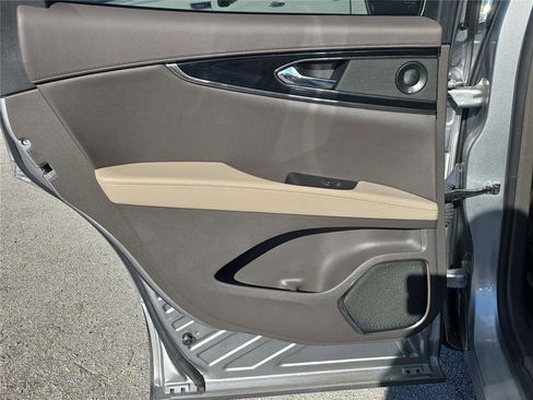 Used 2023 Lincoln Nautilus Reserve w/ Equipment Group 201A image 13