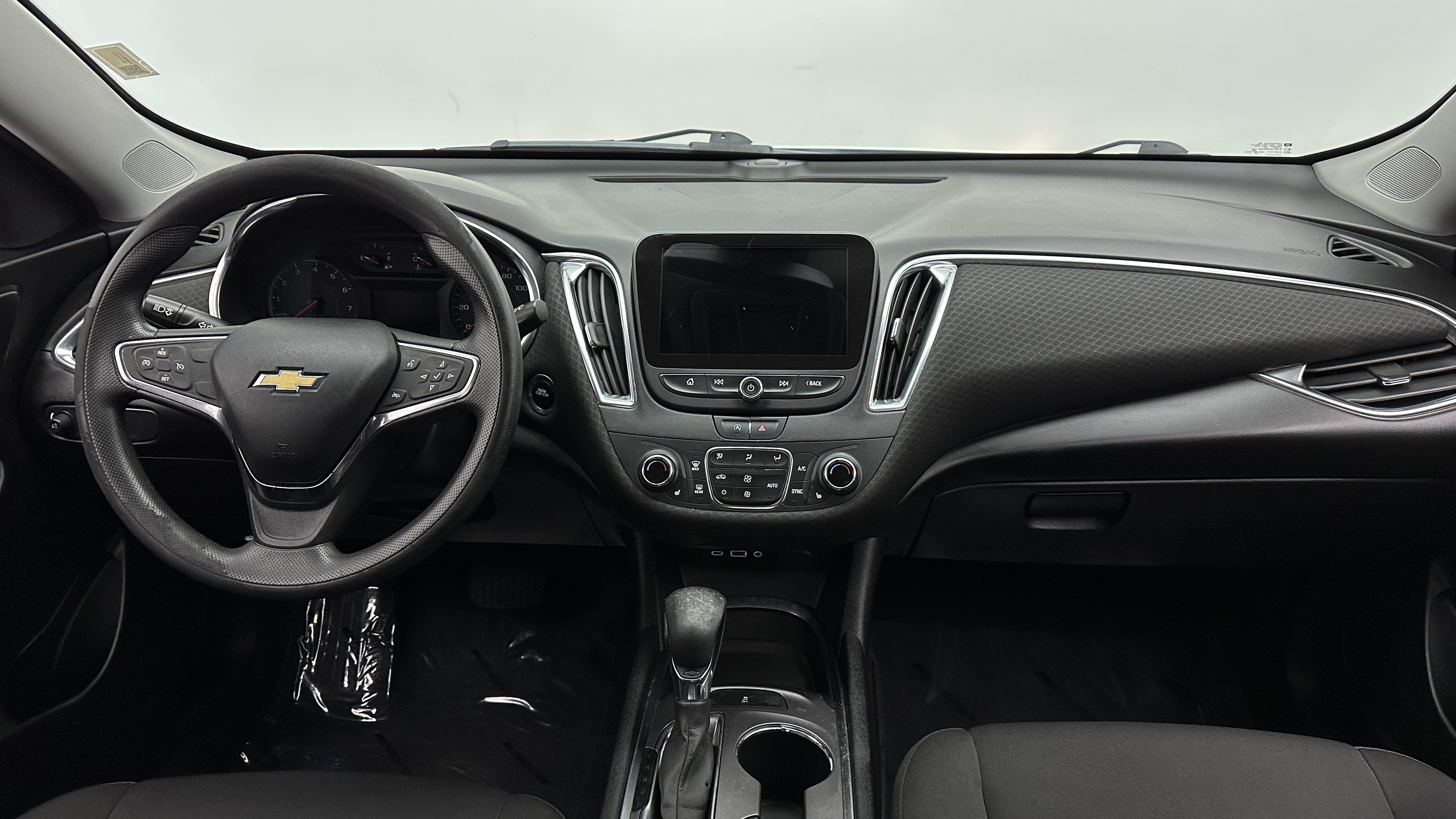 Used 2021 Chevrolet Malibu LT FWD image 30
