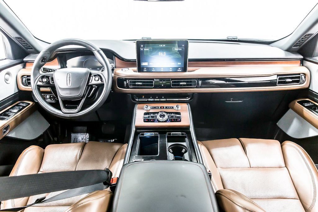 Used 2020 Lincoln Aviator Reserve w/ Equipment Group 202A AWD/4WD image 19