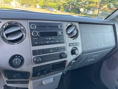 Used 2016 Ford F250 XLT w/ XLT Value Package AWD/4WD image 16