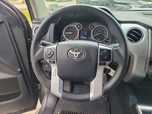 Used 2017 Toyota Tundra SR5 w/ SR5 Upgrade Package RWD image 24