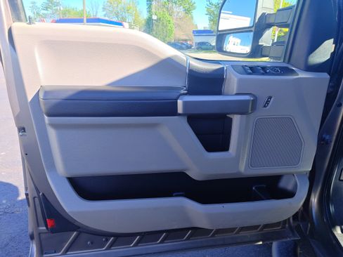 Used 2019 Ford F250 XLT AWD/4WD image 12