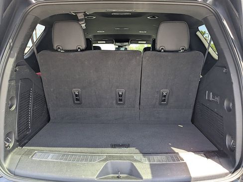 Certified 2025 GMC Yukon Denali AWD/4WD image 12