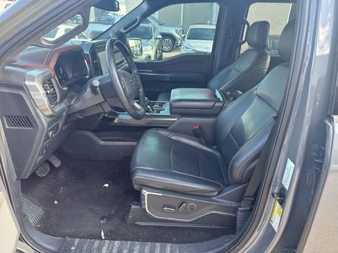 Used 2021 Ford F150 Lariat image 12