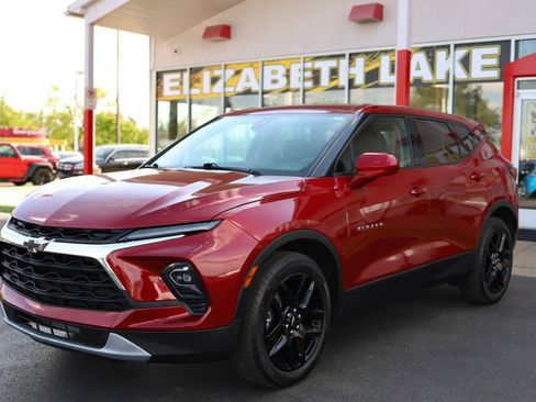 Used 2023 Chevrolet Blazer LT AWD/4WD image 1
