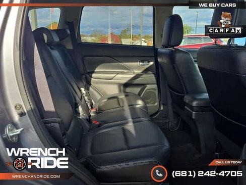 Used 2016 Mitsubishi Outlander SEL image 62