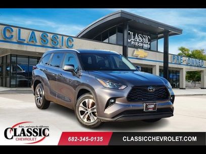 Used 2024 Toyota Highlander XLE