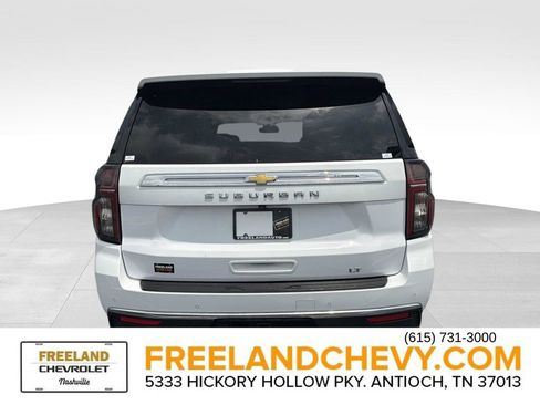 Used 2024 Chevrolet Suburban LT AWD/4WD image 4
