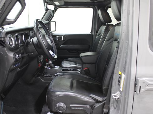 Used 2021 Jeep Wrangler Unlimited Rubicon image 3