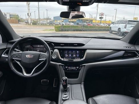 Used 2022 Cadillac XT6 Sport AWD/4WD image 18
