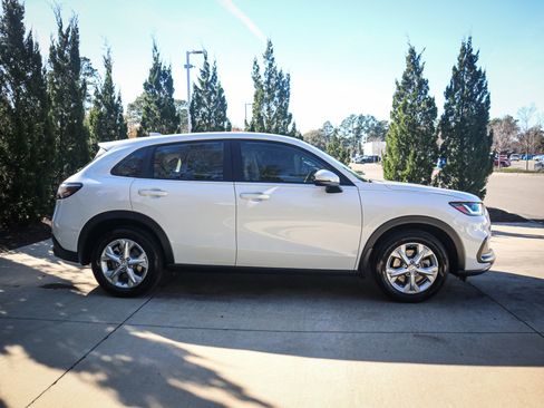 Certified 2023 Honda HR-V LX image 11