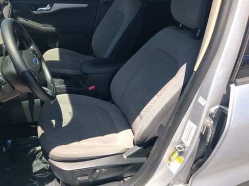 Used 2020 Ford Escape SE FWD image 22