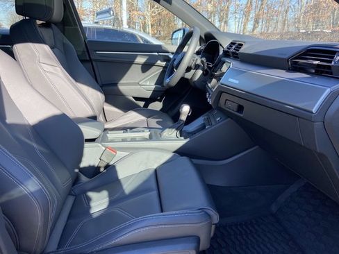 Certified 2025 Audi Q3 2.0T Premium w/ Convenience Package image 25