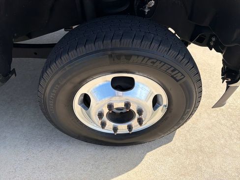 Used 2019 Ford F350 XLT w/ XLT Value Package AWD/4WD image 5