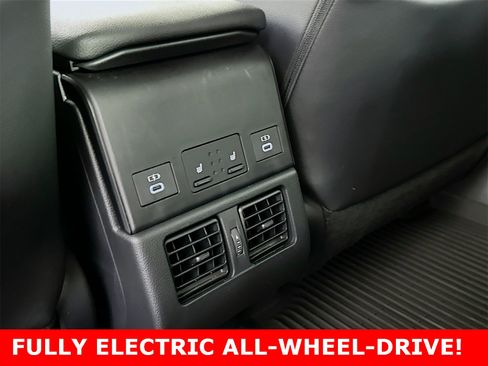 Used 2023 Subaru Solterra AWD image 24