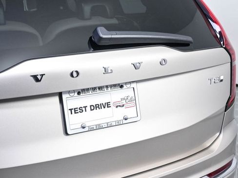 Certified 2025 Volvo XC90 T8 Ultra AWD/4WD image 41