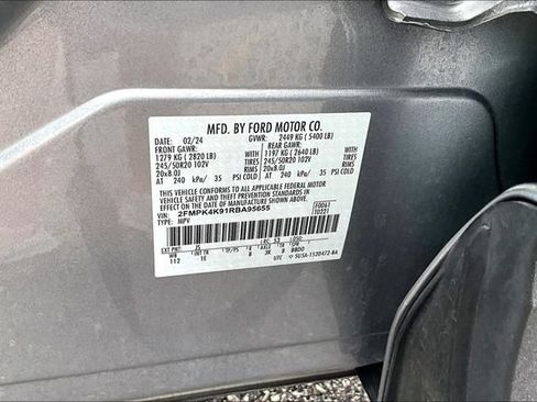 Used 2024 Ford Edge Titanium w/ Equipment Group 301A AWD/4WD image 18
