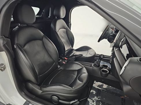 Used 2014 MINI Cooper Roadster FWD image 12