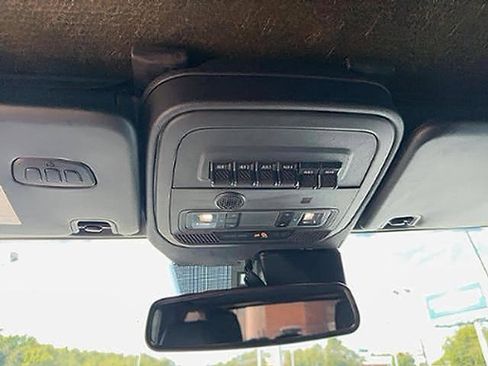 Used 2022 Ford Bronco Wildtrak image 16