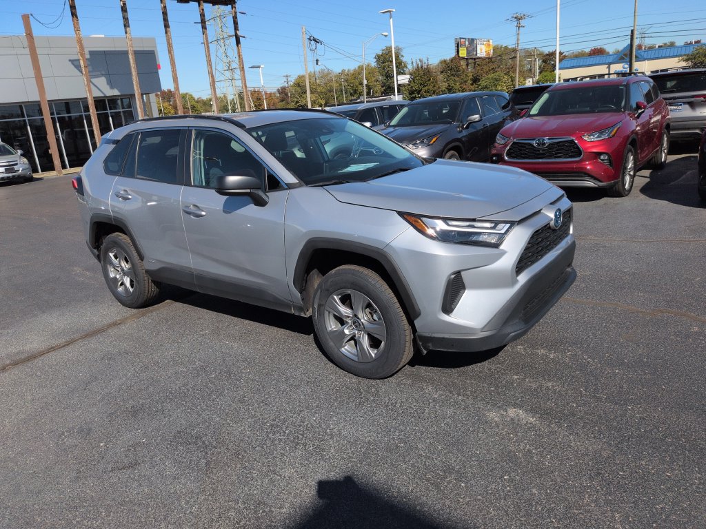 Certified 2024 Toyota RAV4 LE AWD/4WD image 7
