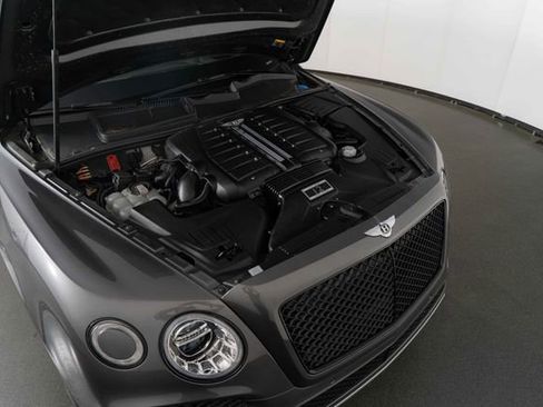 Used 2018 Bentley Bentayga AWD/4WD image 33