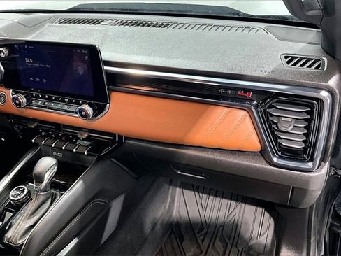 Used 2023 GMC Canyon AT4 w/ AT4 Premium Package image 28